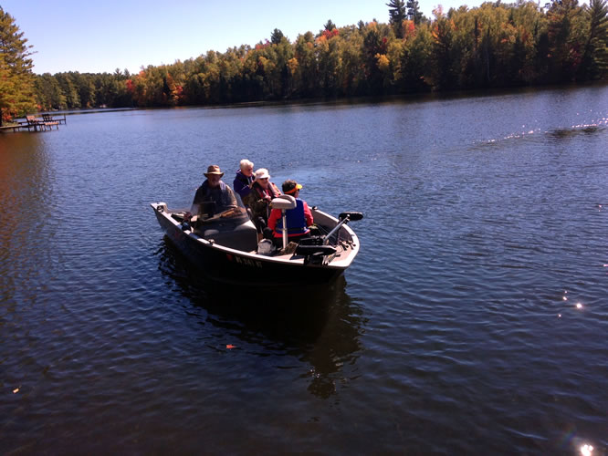 Boating at Aberdeen Cabins